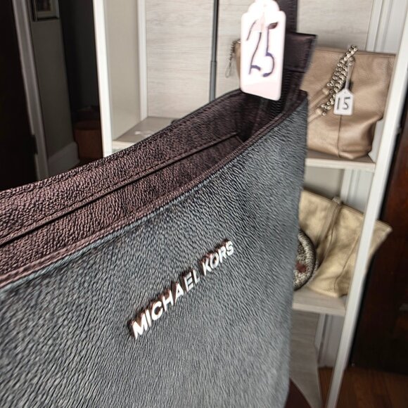 Michael Kors Jet Set Travel Messenger - Signature Black 🖤 Minimalist - Picture 14 of 17